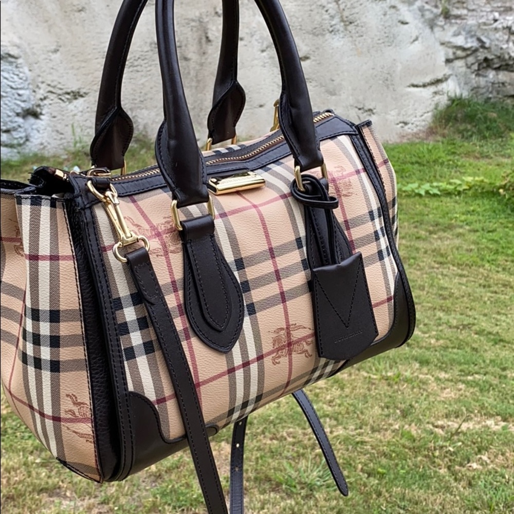 Burberry Beige Nova Check Satchel with Black Trim - Picture 3 of 16